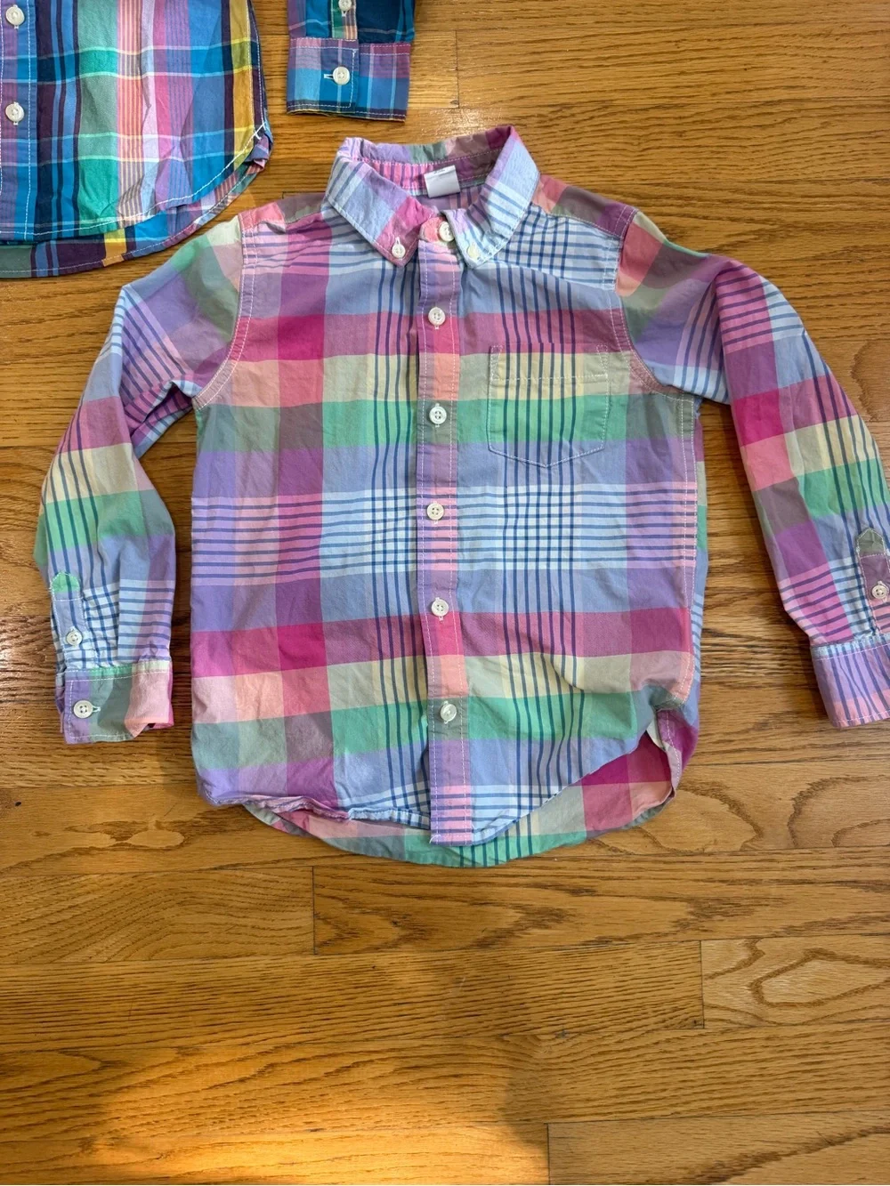 GAP Boys Size 5 Plaid Button-Down Shirts Bundle of 2 Long Sleeve